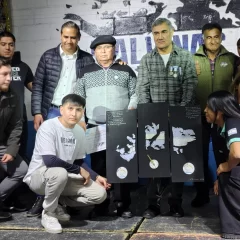 Una obra que puso en primer plano la memoria de los caídos: el homenaje de la Escuela de adultos N°14 en el acto por Malvinas en Las Heras