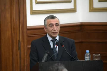 Ministro Jaime Álvarez estimó que se generarán unos 450 nuevos puestos de trabajo en el petróleo santacruceño Ministro Jaime Álvarez estimó que se generarán unos 450 nuevos puestos de trabajo en el petróleo santacruceño