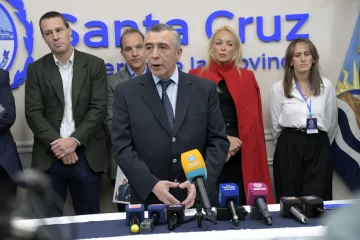 Jaime Álvarez: “La mayoría de los insumos y servicios deben ser santacruceños” Jaime Álvarez: “La mayoría de los insumos y servicios deben ser santacruceños”