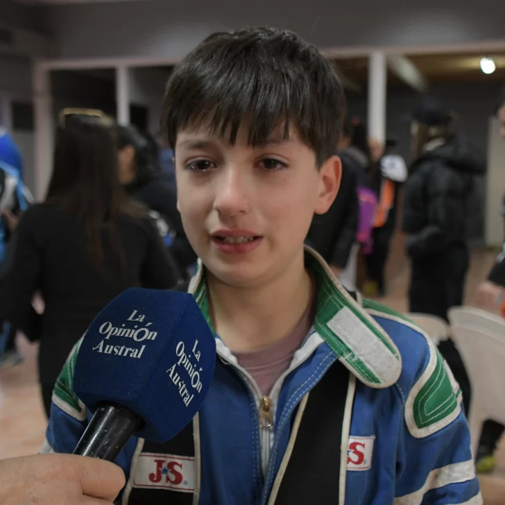 Agustín Muñoz feliz y emocionado por su primer podio: “Gracias a mi familia” Agustín Muñoz feliz y emocionado por su primer podio: “Gracias a mi familia”