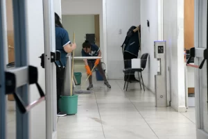 ATE desalojó el CPE tras la toma y el Gobierno avanza con una denuncia judicial