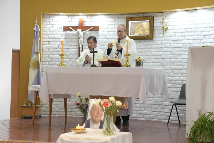 MISA-ANIVERSARIO-DEL-FALLECIMIENTO-DEL-PADRE-JUAN-5-728x485