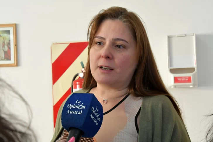 MONICA-MANUELIDES-MIC-LOA-728x485