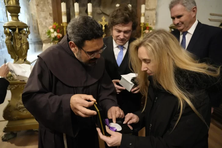 Milei-y-Karina-en-Israel-728x485