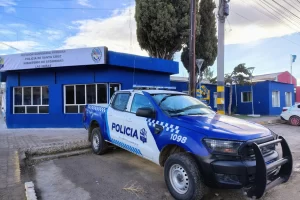 Lo sorprendieron con una moto robada, quiso huir y terminó preso: tenía pedido de captura en Chubut
