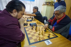 Con destacados jugadores locales se desarrolló el Torneo de Ajedrez en memoria de René Humberto Flores