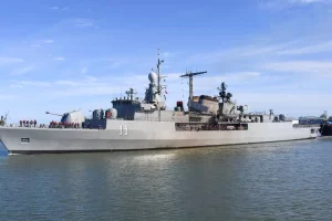 Unidades de la Flota de Mar ya zarparon para integrarse al Nimitz