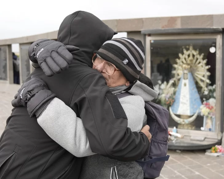 VETERANOS-DE-GUERRA-DE-MALVINAS-DE-CORRIENTES-EN-LAS-ISLAS-SEPTIMO-CONTINGENTE-3-728x582