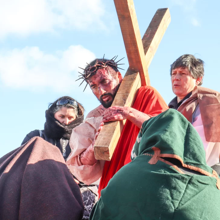 La pasión y muerte de Jesús en las calles de Río Gallegos