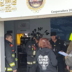 Falsa amenaza de bomba en la Escuela N°14 de Caleta Olivia obligó a evacuar y suspender las clases