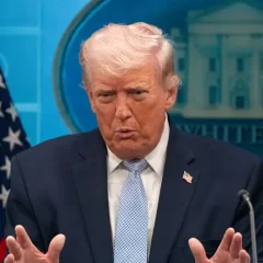 Donald Trump suspendió los bombardeos por dos semanas e Irán condicionó la reapertura del Estrecho de Ormuz