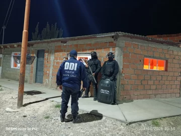 Desbarataron a un banda que se dedicaba a la venta ilegal de carne: les incautaron armas de fuego Desbarataron a un banda que se dedicaba a la venta ilegal de carne: les incautaron armas de fuego
