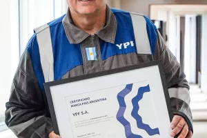 YPF recibió el certificado de Marca País y refuerza su posicionamiento internacional