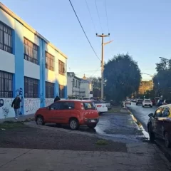 Escuelas de Santa Cruz en alerta por amenazas de tiroteos: refuerzan la seguridad con presencia policial