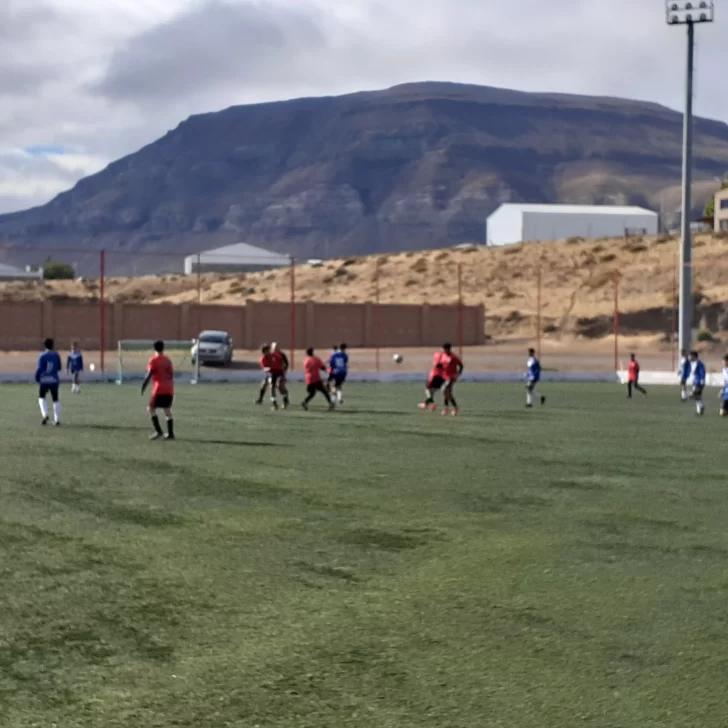 Cañadón jugará con Calafateños en el fútbol de la liga de Calafate Cañadón jugará con Calafateños en el fútbol de la liga de Calafate