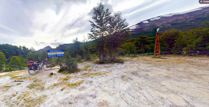  Paso Fronterizo Dos Lagunas a 16 kilómetros de Candelario Mancilla (Chile).