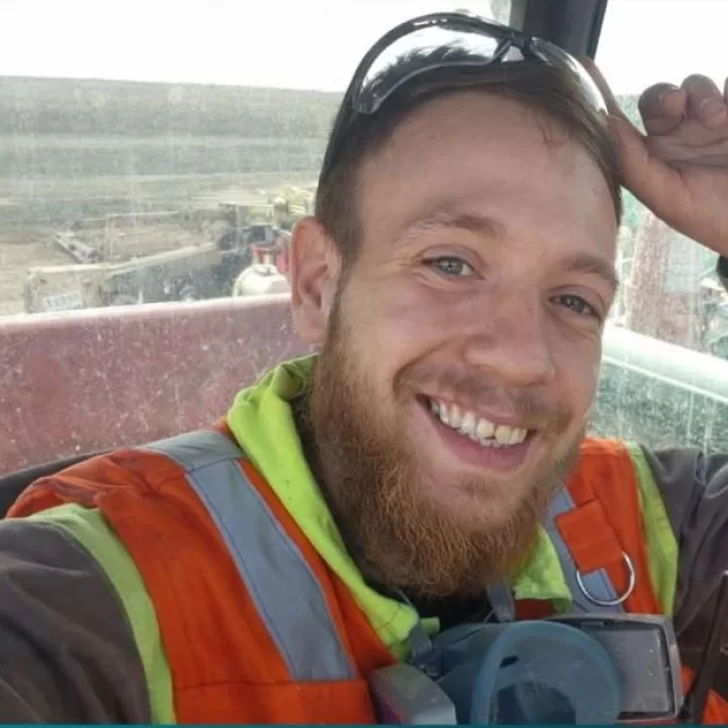 Intensa búsqueda de un jóven en Chubut y Santa Cruz Intensa búsqueda de un jóven en Chubut y Santa Cruz