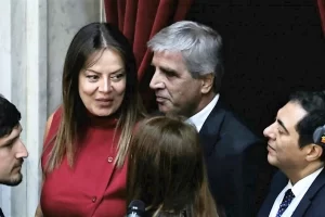 El ministro Luis Caputo desmintió que echaran a Leandro Massaccesi de Capital Humano por sacar un crédito hipotecario El ministro Luis Caputo desmintió que echaran a Leandro Massaccesi de Capital Humano por sacar un crédito hipotecario