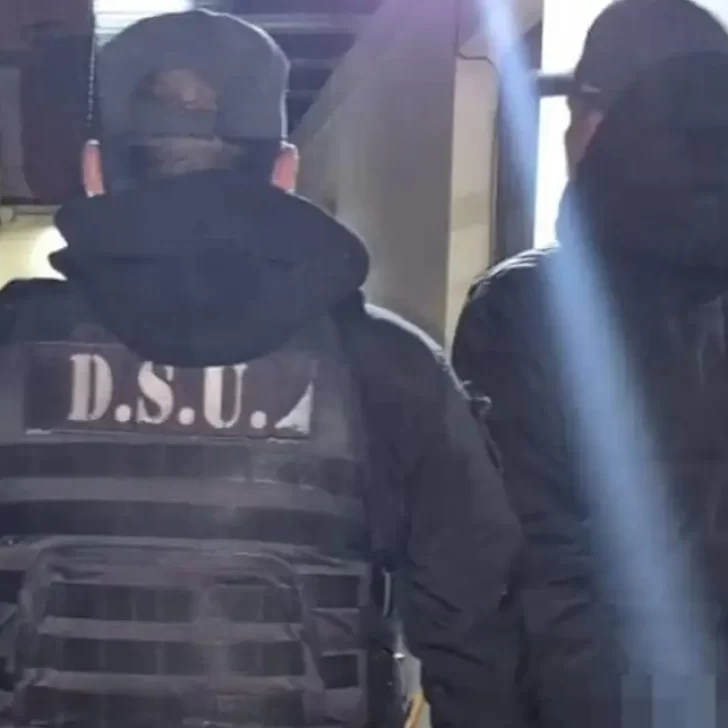 Cayó en Salta un prófugo buscado por la Justicia de Santa Cruz tras intentar escapar Cayó en Salta un prófugo buscado por la Justicia de Santa Cruz tras intentar escapar