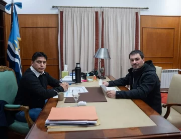 El gobierno de Claudio Vidal invertirá más de $ 12 mil millones para reparar el puerto de Deseado El gobierno de Claudio Vidal invertirá más de $ 12 mil millones para reparar el puerto de Deseado
