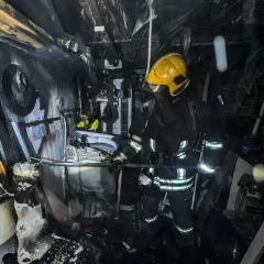 Controlaron un incendio en el galpón de una casa del barrio 240 Viviendas