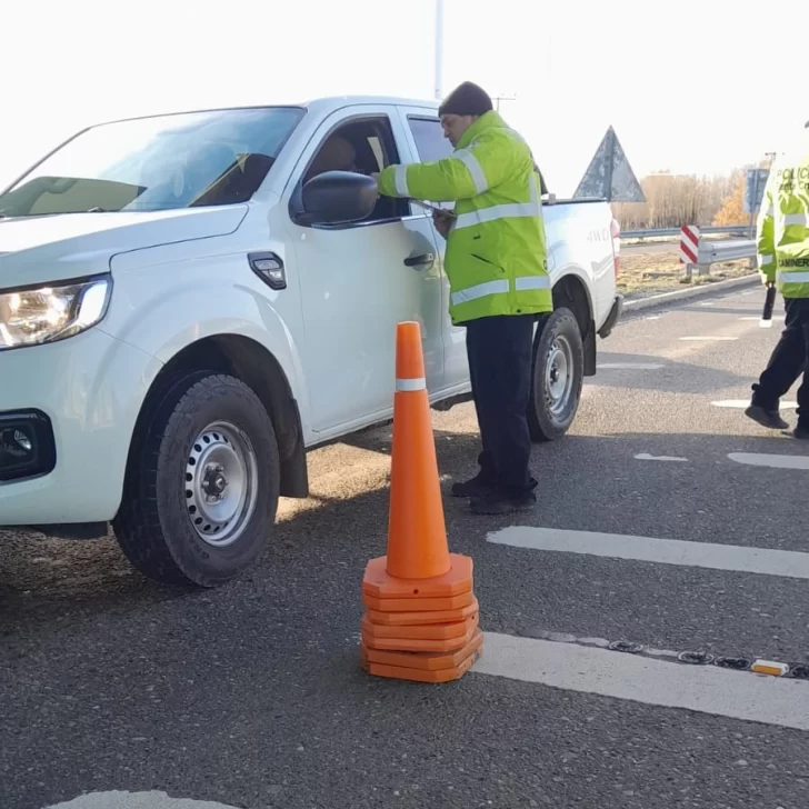 Intensificaron controles preventivos en uno de los accesos a la ciudad de Río Gallegos Intensificaron controles preventivos en uno de los accesos a la ciudad de Río Gallegos