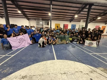Puerto Deseado celebra el Primer Torneo Abierto de Bádminton Puerto Deseado celebra el Primer Torneo Abierto de Bádminton
