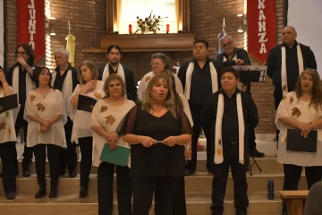 Con el objetivo de viajar al Festival “Viví Cantando San Juan”, el coro Aonikenk comienza a reunir fondos Con el objetivo de viajar al Festival “Viví Cantando San Juan”, el coro Aonikenk comienza a reunir fondos