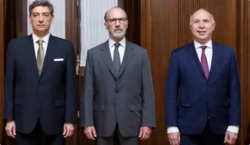 La Corte revocó el fallo que declaraba inconstitucional la derogación de la Ley de Tierras La Corte revocó el fallo que declaraba inconstitucional la derogación de la Ley de Tierras