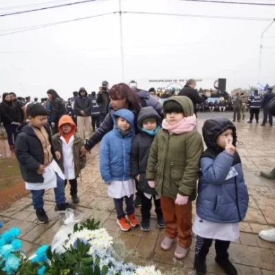 Impulsan un programa para llevar la causa Malvinas a las aulas y sumar un distintivo en la indumentaria escolar Impulsan un programa para llevar la causa Malvinas a las aulas y sumar un distintivo en la indumentaria escolar