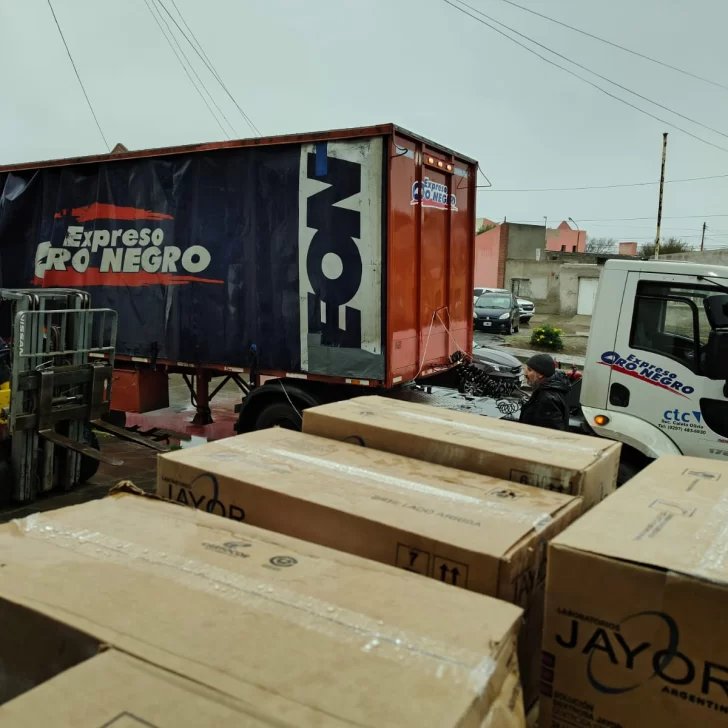 Llegó a Caleta Olivia la primera partida de medicamentos de la compra centralizada provincial Llegó a Caleta Olivia la primera partida de medicamentos de la compra centralizada provincial