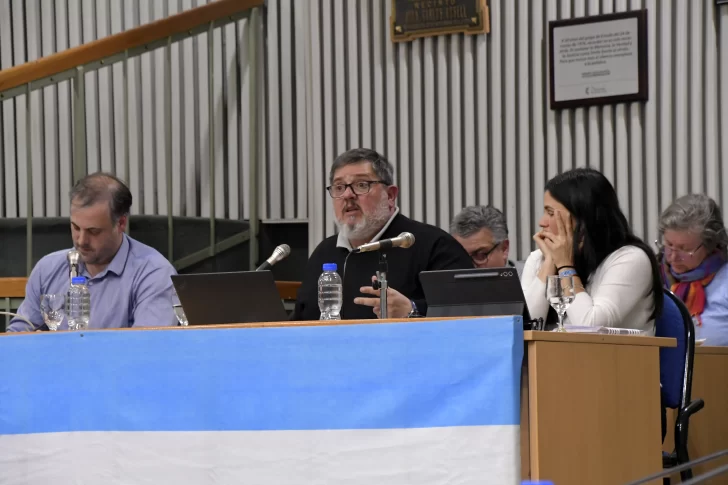 Verbes en Diputados: “El crédito equivale al 25% de las regalías actuales y proyectadas”