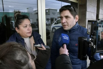 “Veníamos con la esperanza de encontrarlo con vida. Y no que sucediera este hecho tan aberrante, tan macabro”: el dolor de la familia de Aníbal Cepeda en el último adiós en Río Gallegos “Veníamos con la esperanza de encontrarlo con vida. Y no que sucediera este hecho tan aberrante, tan macabro”: el dolor de la familia de Aníbal Cepeda en el último adiós en Río Gallegos