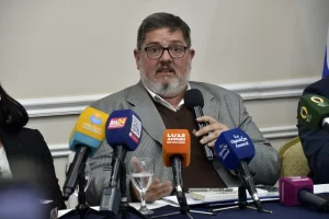 El Gobierno de Claudio Vidal criticó a intendentes, diputados y senadores de la oposición que apoyaron el endeudamiento de Alicia Kirchner El Gobierno de Claudio Vidal criticó a intendentes, diputados y senadores de la oposición que apoyaron el endeudamiento de Alicia Kirchner