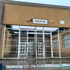 Cómo sigue el caso de la madre que atacó a docentes en Caleta Olivia