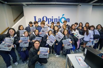 Estudiantes del Colegio Salesiano conocieron los estudios del Grupo La Opinión Austral Estudiantes del Colegio Salesiano conocieron los estudios del Grupo La Opinión Austral