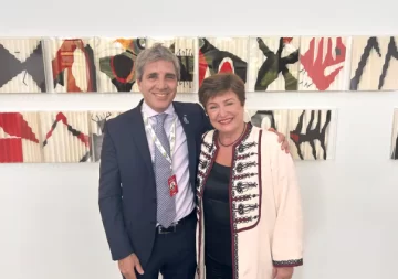 El FMI aprobó la revisión del acuerdo y liberó US$1.000 millones para Argentina El FMI aprobó la revisión del acuerdo y liberó US$1.000 millones para Argentina
