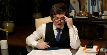 Javier Milei toma aire en las encuestas, apuesta al optimismo pero los bolsillos aprietan Javier Milei toma aire en las encuestas, apuesta al optimismo pero los bolsillos aprietan