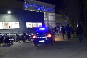 Consejo Superior de la UNPA sesiona en Río Gallegos y hay expectativa por el caso del estudiante apuñalado Consejo Superior de la UNPA sesiona en Río Gallegos y hay expectativa por el caso del estudiante apuñalado