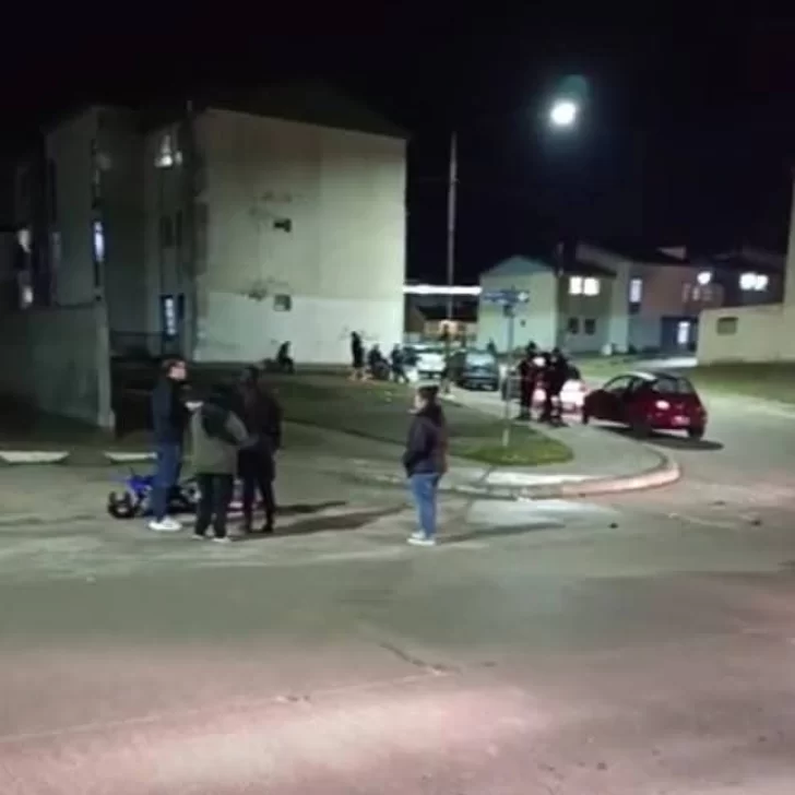 Motociclista cayó al asfalto tras una maniobra para evitar un choque Motociclista cayó al asfalto tras una maniobra para evitar un choque