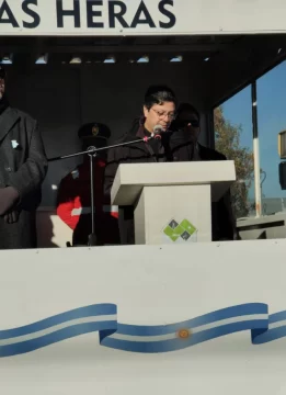 “Que no nos gane la soledad del sur, sino el reencuentro de hermanos”: la homilía que dejó huella en el acto del 25 de mayo en Las Heras “Que no nos gane la soledad del sur, sino el reencuentro de hermanos”: la homilía que dejó huella en el acto del 25 de mayo en Las Heras