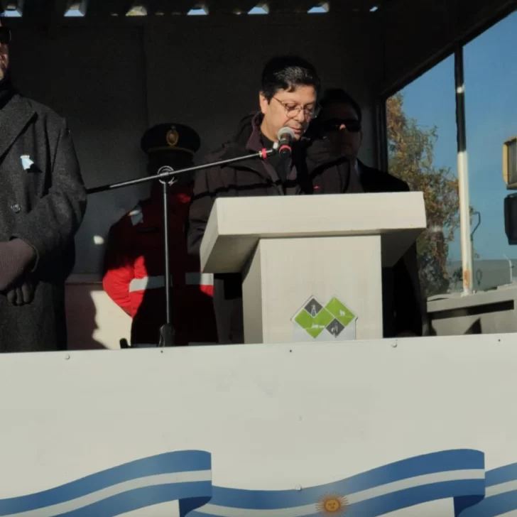 “Que no nos gane la soledad del sur, sino el reencuentro de hermanos”: la homilía que dejó huella en el acto del 25 de mayo en Las Heras “Que no nos gane la soledad del sur, sino el reencuentro de hermanos”: la homilía que dejó huella en el acto del 25 de mayo en Las Heras