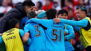 La historia se repite: Belgrano le ganó 3-2 a River y logró su primer título en Primera La historia se repite: Belgrano le ganó 3-2 a River y logró su primer título en Primera