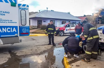 Choque camino al Lago del Desierto: rescataron y trasladaron a un hombre tras un fuerte accidente Choque camino al Lago del Desierto: rescataron y trasladaron a un hombre tras un fuerte accidente