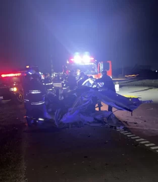 Tragedia en San Vicente: cinco muertos, entre ellos dos menores, tras un choque fatal en la Ruta 6 Tragedia en San Vicente: cinco muertos, entre ellos dos menores, tras un choque fatal en la Ruta 6