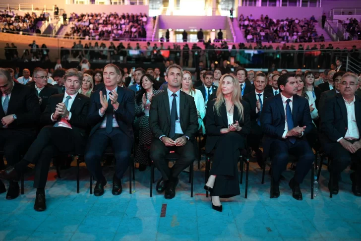  El gabinete en el acto oficial por el Día de la Minería.