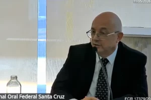 “Con esa limitación de 100 metros no iniciamos ni una guerra”: durísima declaración en el juicio por el ARA San Juan “Con esa limitación de 100 metros no iniciamos ni una guerra”: durísima declaración en el juicio por el ARA San Juan