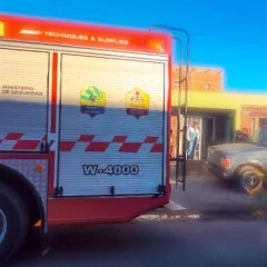 Una vela provocó un principio de incendio y tanto un hombre como su hija debieron ser hospitalizados