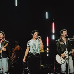 Jonas Brothers en Argentina: Joe Jonas buscó la figurita de Messi junto al público