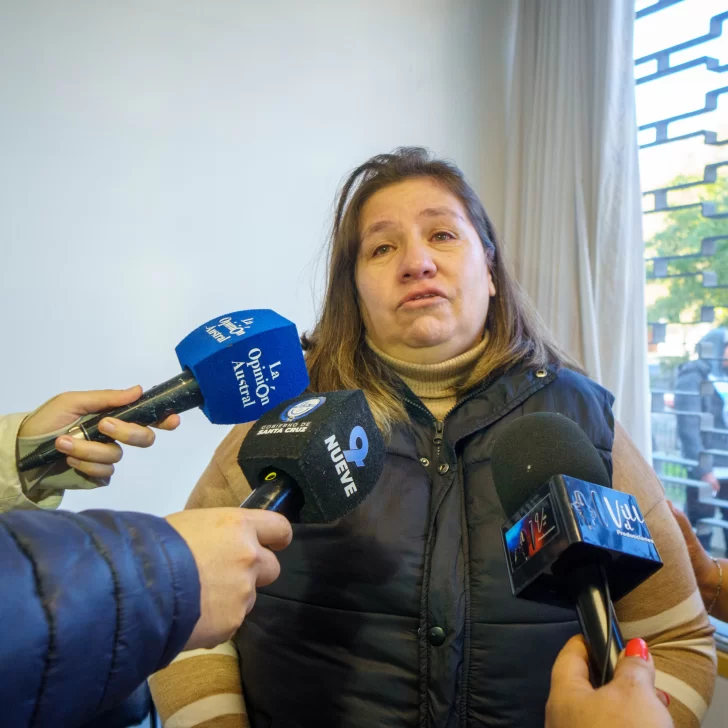Caso “Cokito” Oyarzo: “Hay más funcionarios que deberían pagar por la muerte de Rodrigo”, dijo Paola Stout Caso “Cokito” Oyarzo: “Hay más funcionarios que deberían pagar por la muerte de Rodrigo”, dijo Paola Stout